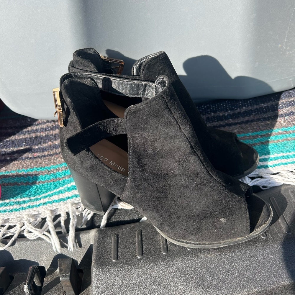 Black heels